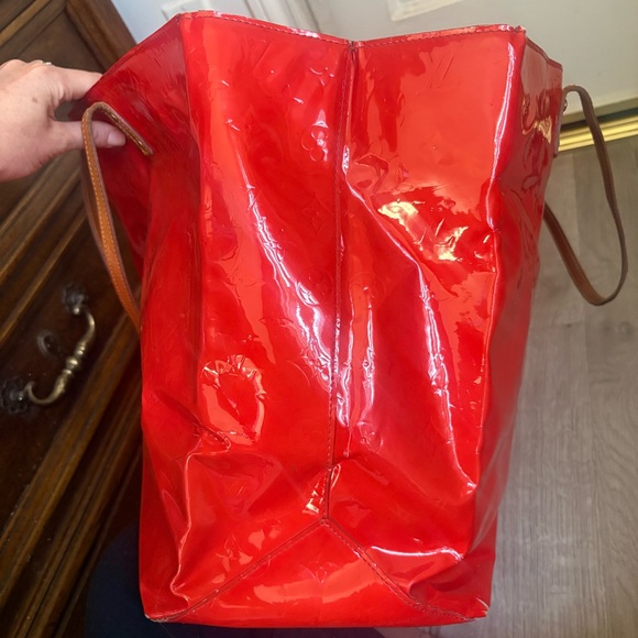 Louis Vuitton GM Reade Red Tote Bag with Tan Handles - Picture 10 of 15